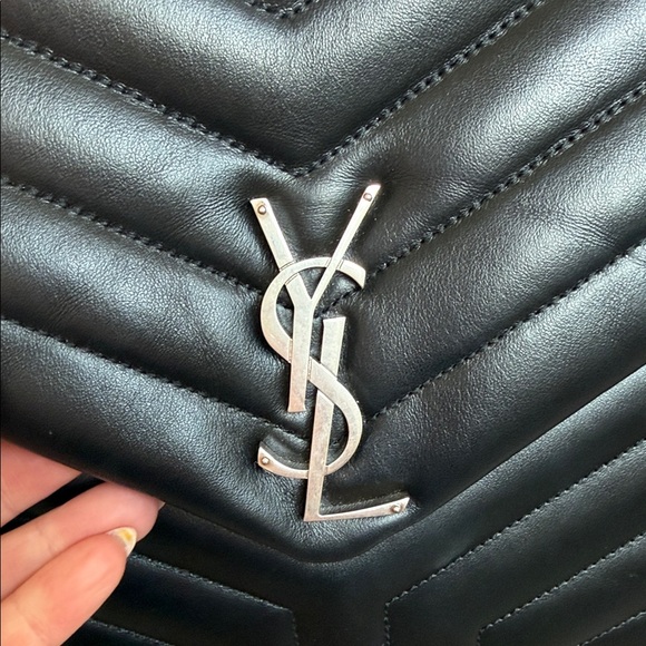 Yves Saint Laurent LouLou Large Flapbag Metalasse - Black and Silver - Picture 6 of 13